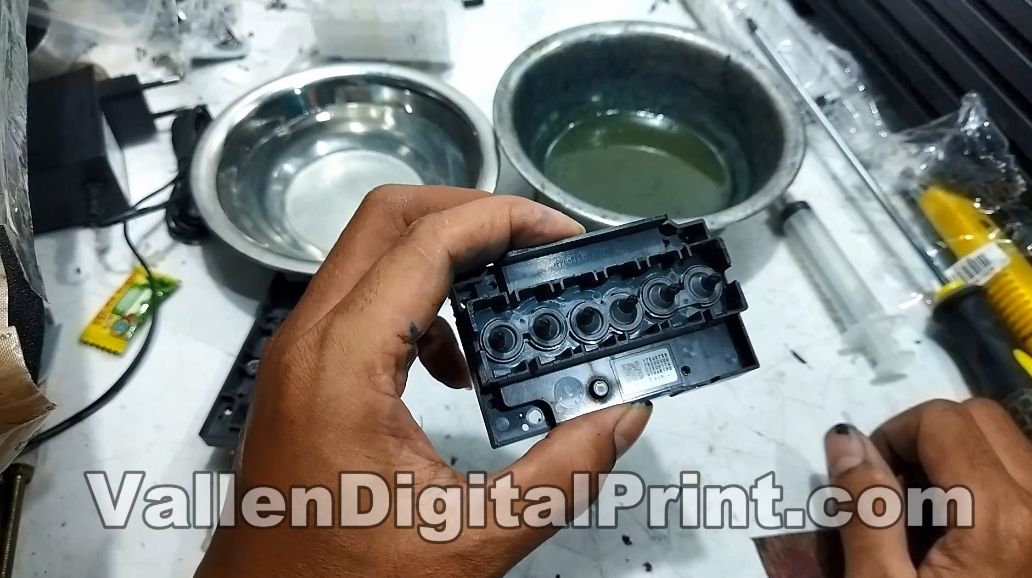 how to change the manifold printhead